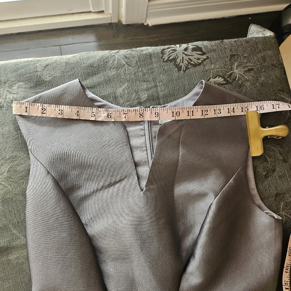 Used Like New Halston Heritage Size 4 Dress - Picture 7 of 13